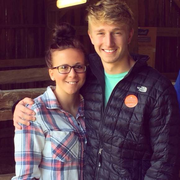 Meet your Posher, Kayla