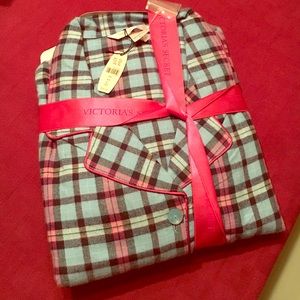 Never worn Victoria's Secret pajamas