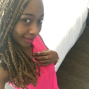 Meet your Posher, Kayla