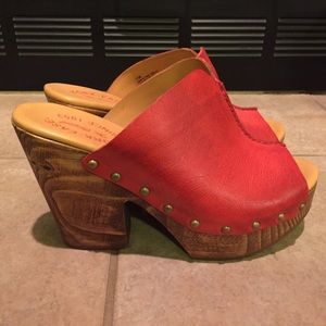 Kork-Ease Red Leather Mules Size 7
