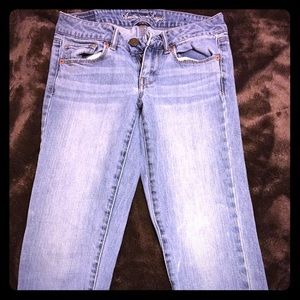 Size 2, light skinny jeans.