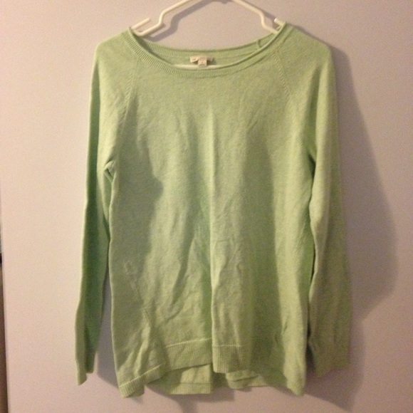 Gap sweater