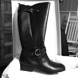 Never worn black leather boots for wide calves