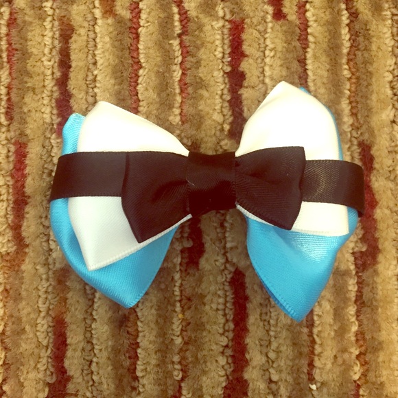 🔥REDUCED🔥 Alice in Wonderland Themed Bow