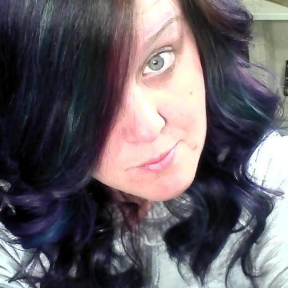 Meet your Posher, Misti - Picture 1 of 1