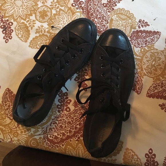 Black Converse