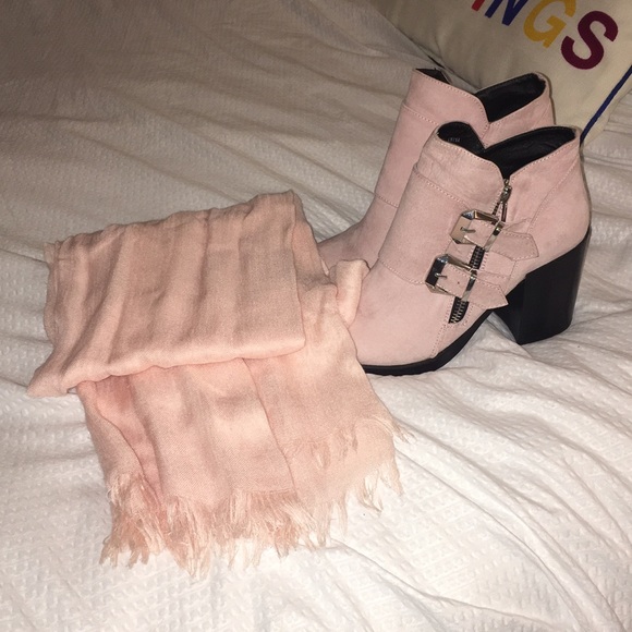 BUNDLE! Light pink boots and scarf
