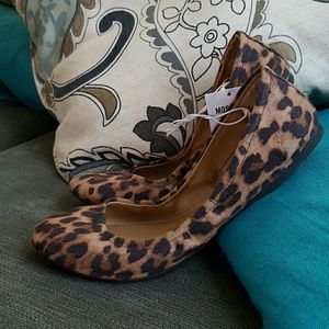 Leopard print flats
