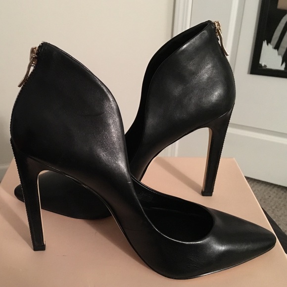 Only worn once - Picture 2 of 2