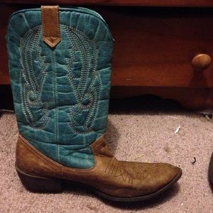 cowgirl boots