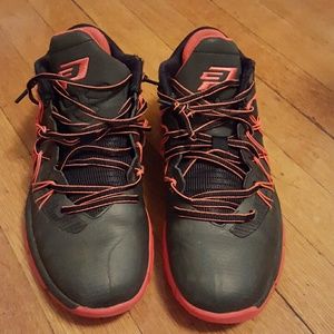 Jordans sneakers Size 7 - barely worn