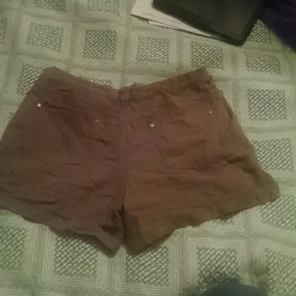 Dylan Shorts - Picture 3 of 3