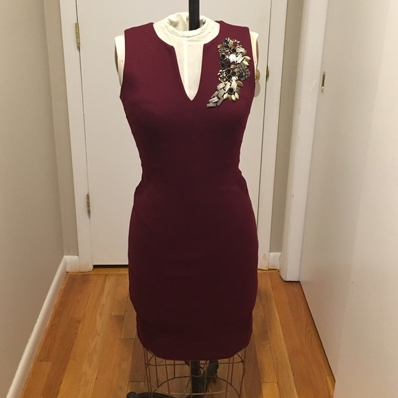 Beautiful burgundy body hugging dress🌹