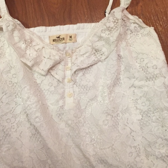 Beautiful lace hollister top