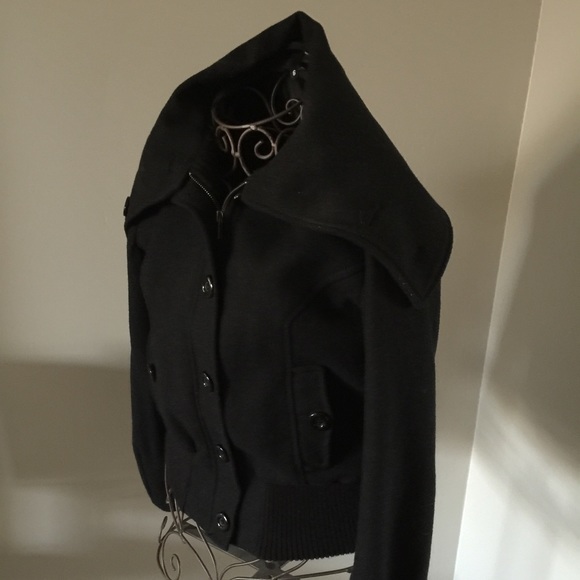 H&M Black Coat View 3