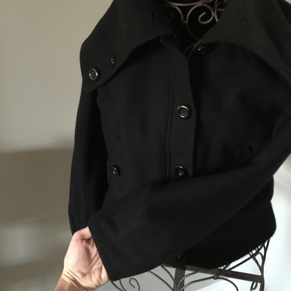 H&M Black Coat View 4