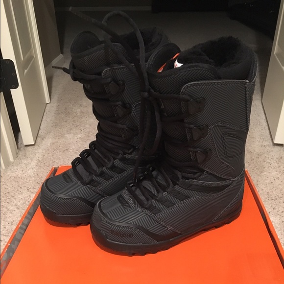 New Thirtytwo Lashed Snowboard Boots Size 8