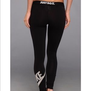 Nike leggings