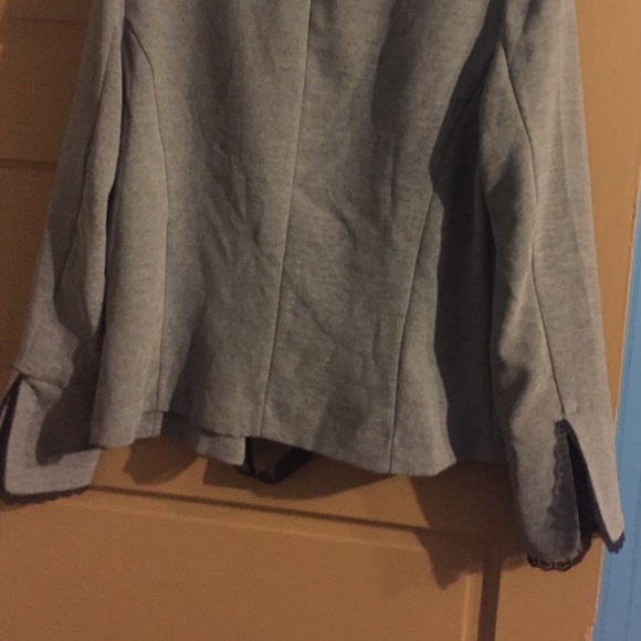 blazer - Picture 3 of 4