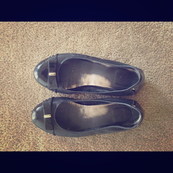 Commuting Flats