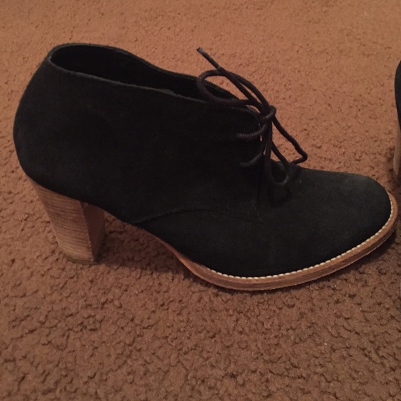 Black booties - Picture 1 of 2