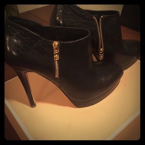 Michael Kors York Bootie 8.5