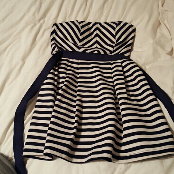 Strapless mini dress - Picture 1 of 1