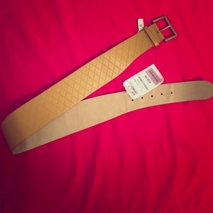 STEVE MADDEN MUSTARD YELLOW QUILTED WAIST BELT