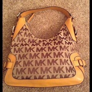 Michael Kors Signature shoulder bag