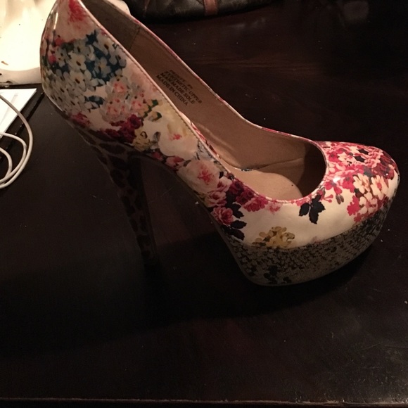 Zigi Soho pumps
