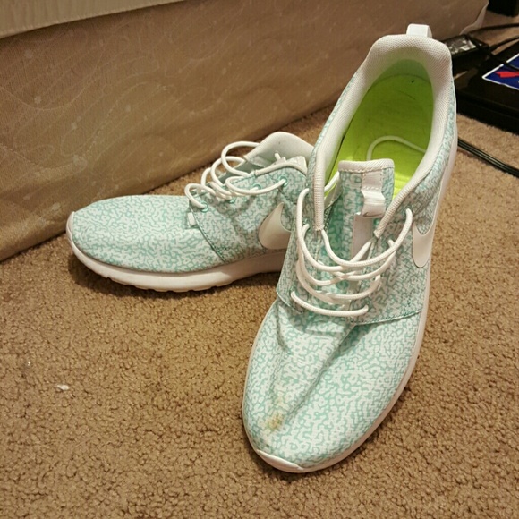 Nike roshes