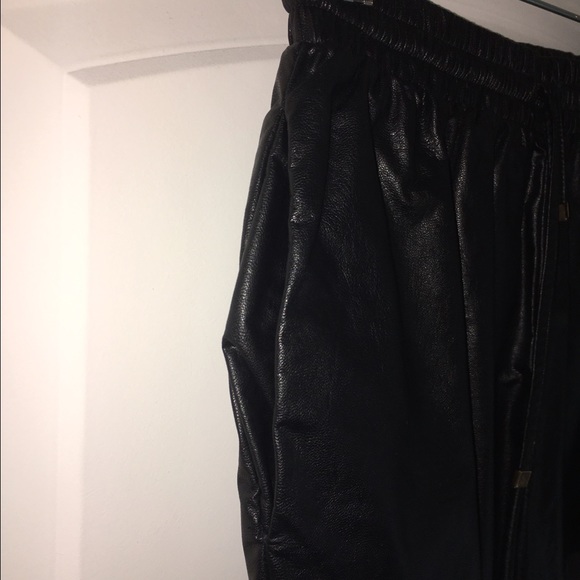 Vegan Leather Shorts - Picture 4 of 4