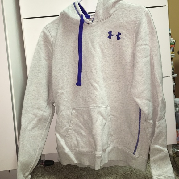 Under Armour sweatshirt