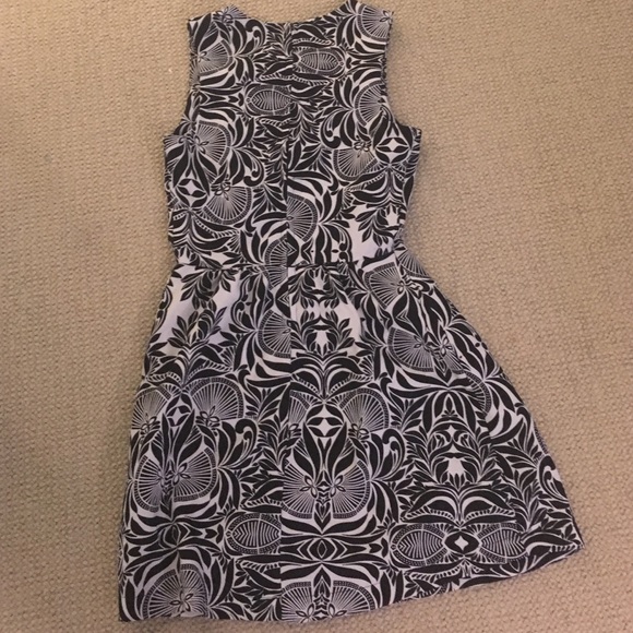 👗Francesca's Dress - Brand is Anna Be - Picture 2 of 3