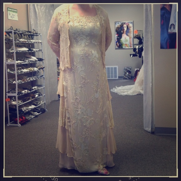 Breathtaking Montage Boutique Mother of Bride