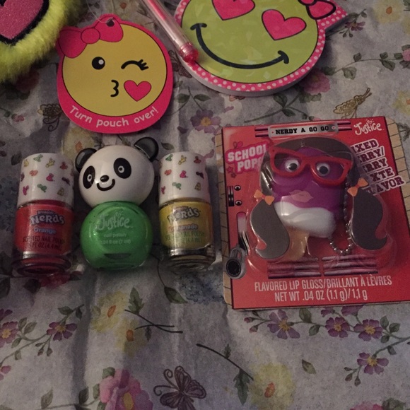 Justice "all smiles" 😘gift set for any occasion! - Picture 4 of 4