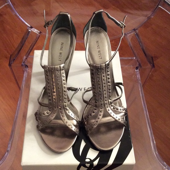 Nine West Gun Metal heels