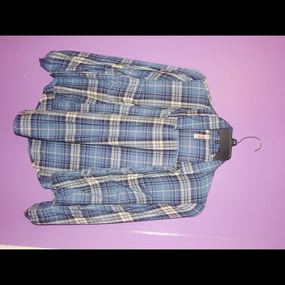 Blue/Grey flannel shirt