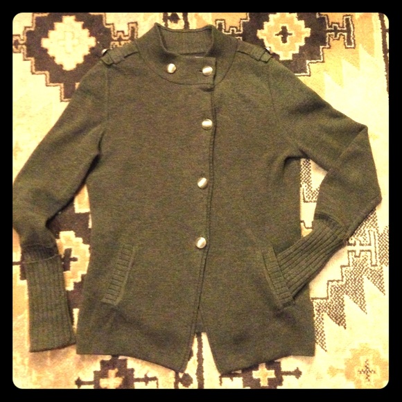 Military Hunter green Banana Republic sweater