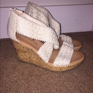 ❤️Monteho Bay Cream Wedges-- NEW LOW PRICE❤️