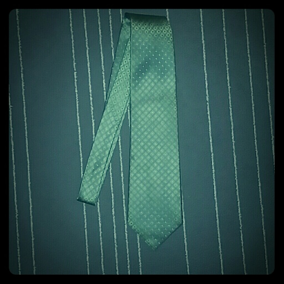 claiborne Other - Green Silk Claiborne Tie