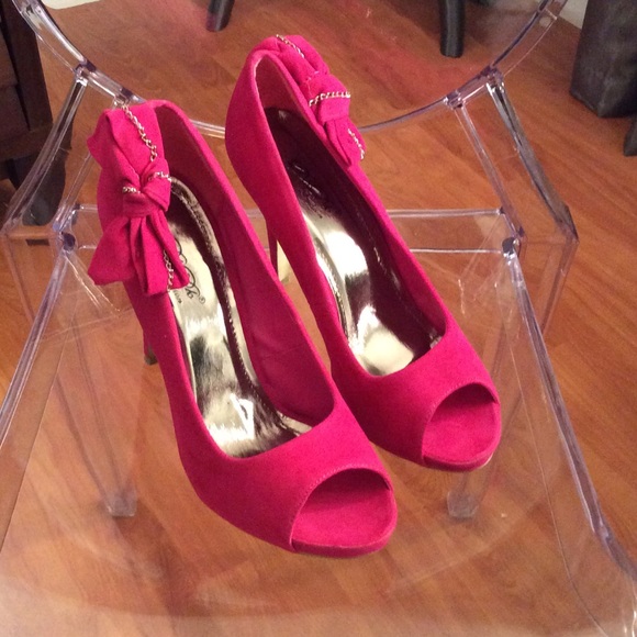 Fuchsia heels