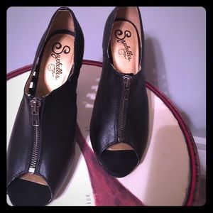 Black Seychelles chunky heels shoes