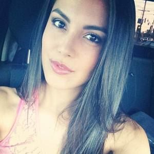Meet your Posher, Alejandra