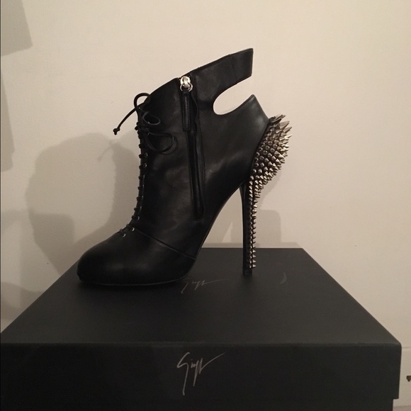 Spiked Booties - Picture 2 of 3