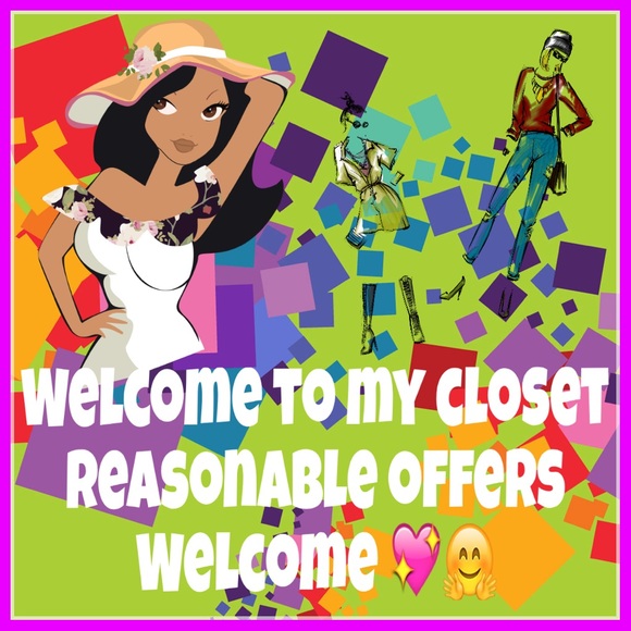 Welcome to my closet! Use for Q&A๐๐๐๐ ๐๐๐ข๐ก - Picture 2 of 4