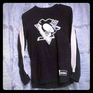 Pittsburgh penguins long sleeve tee!