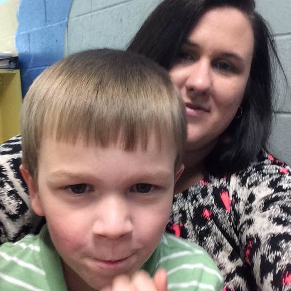 Meet your Posher, Courtney - Picture 1 of 1