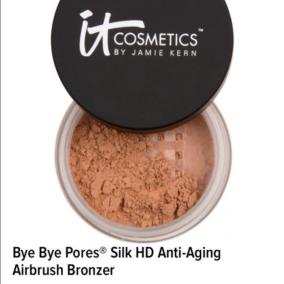 It Cosmetics Bye Bye Pores Airbrush Bronzer