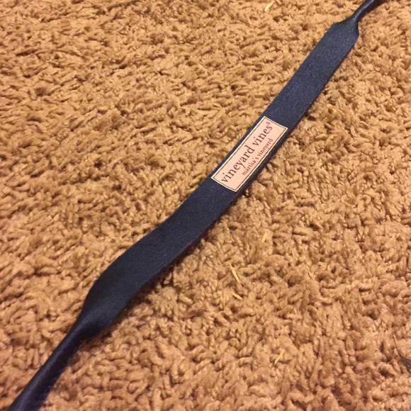 Vineyard Vines Croakie